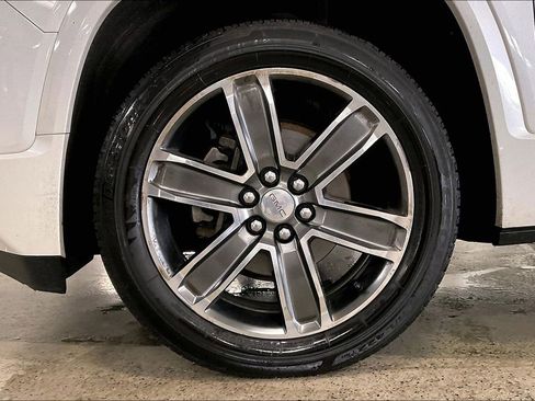 Used 2017 GMC Acadia Denali w/ LPO, Floor Liner Package AWD/4WD image 8