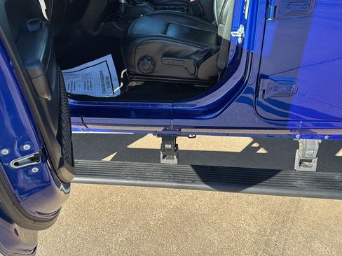 Used 2020 Jeep Wrangler Unlimited Sport image 9