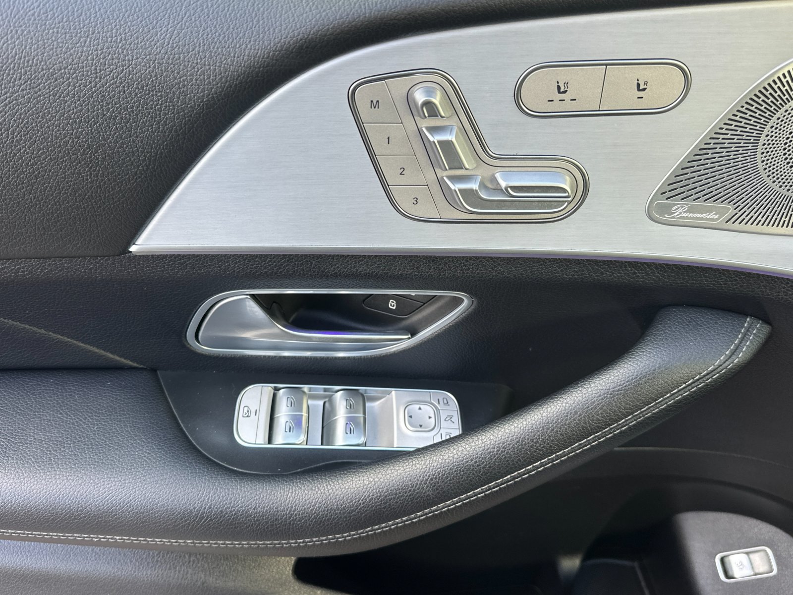 Used 2020 Mercedes-Benz GLS 450 4MATIC image 11