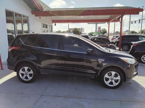 Used 2016 Ford Escape SE image 3