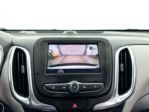Used 2021 Chevrolet Equinox LS w/ LS Convenience Package FWD image 7