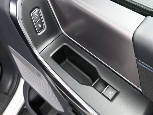 Used 2025 Ford F150 Platinum AWD/4WD image 48