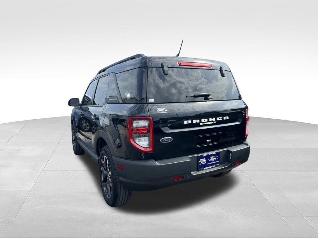 Certified 2023 Ford Bronco Sport Outer Banks w/ Tech Package AWD/4WD image 6