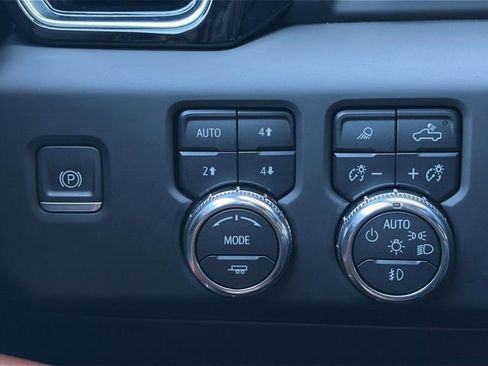 Certified 2023 GMC Sierra 1500 Denali Ultimate image 10