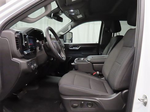 Used 2025 Chevrolet Silverado 1500 RST w/ Z71 Off-Road Package image 9