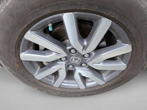 Used 2019 Honda Pilot EX image 12