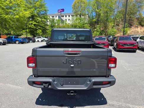 Used 2023 Jeep Gladiator Sport w/ Trailer Tow Package AWD/4WD image 4