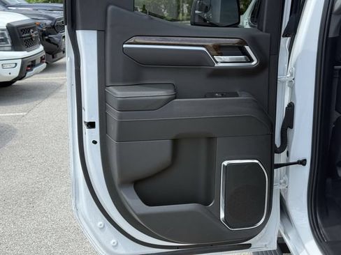 Used 2025 GMC Sierra 1500 SLE RWD image 34
