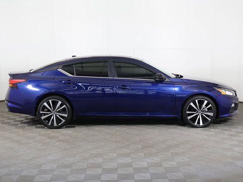 Used 2022 Nissan Altima 2.0 SR image 17