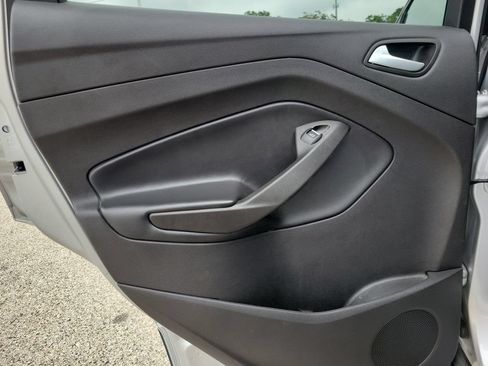 Used 2019 Ford Escape SE AWD/4WD image 9