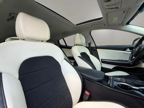 Used 2019 Kia Stinger w/ Sun & Sound Package AWD/4WD image 35
