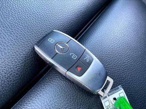 Used 2020 Mercedes-Benz CLA 250 image 11
