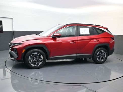 Certified 2025 Hyundai Tucson SEL AWD/4WD image 7