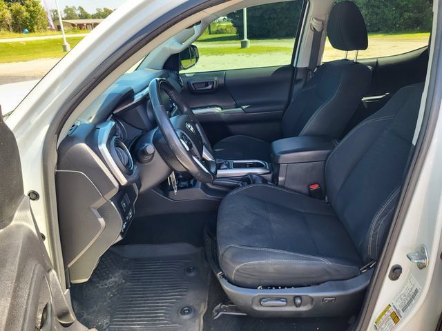 Used 2021 Toyota Tacoma SR5 w/ Trail Edition AWD/4WD image 10