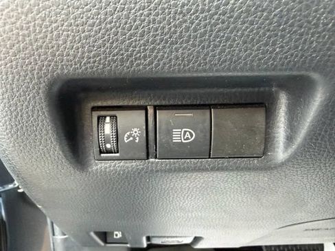Used 2023 Toyota RAV4 LE AWD/4WD image 22