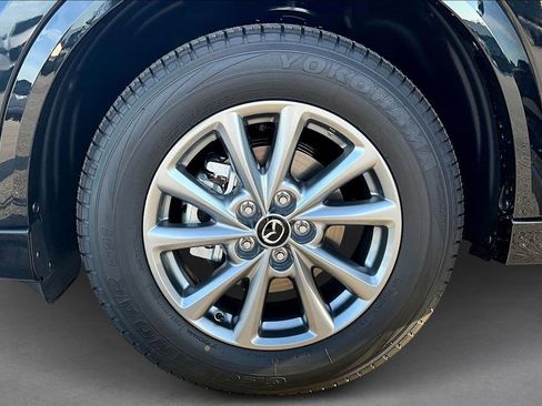 Used 2025 MAZDA CX-5 AWD 2.5 S w/ Preferred Package image 12