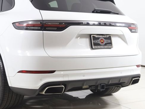 Used 2020 Porsche Cayenne AWD/4WD image 29