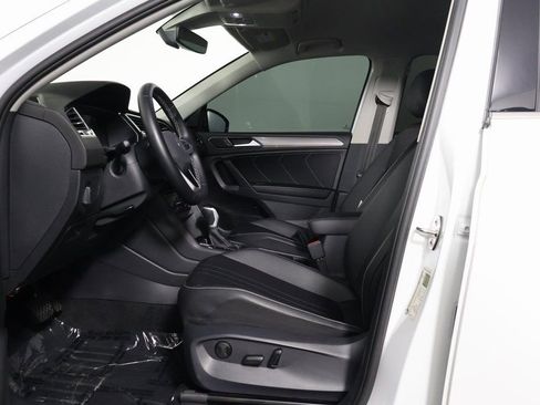 Used 2024 Volkswagen Tiguan SE FWD image 10