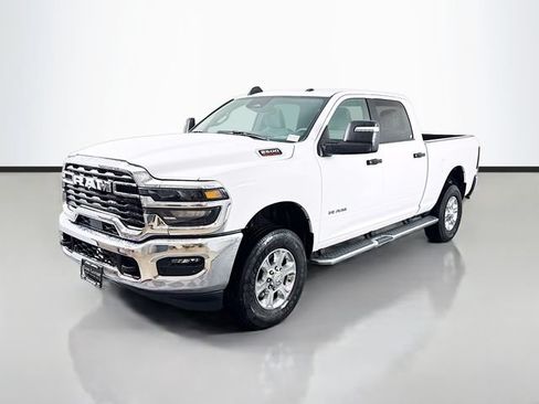 Used 2026 RAM 2500 Big Horn AWD/4WD image 3