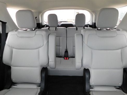 New 2026 Ford Explorer Active w/ Active Comfort Package image 17