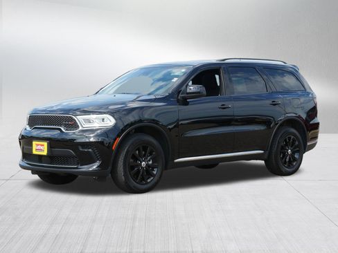Used 2024 Dodge Durango SXT AWD/4WD image 3
