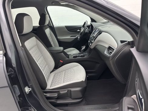 Used 2022 Chevrolet Equinox LT w/ Driver Convenience Package image 42