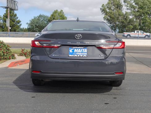 Used 2025 Toyota Camry LE image 6