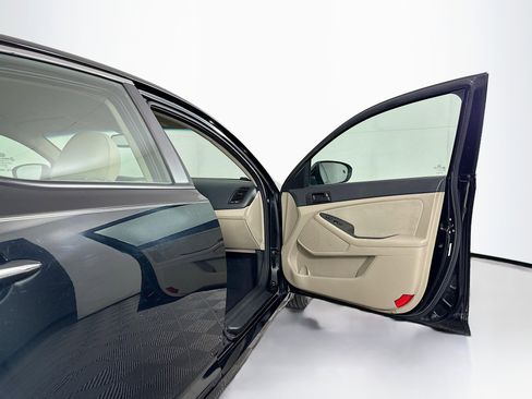 Used 2013 Kia Optima LX w/ Convenience Pkg image 28