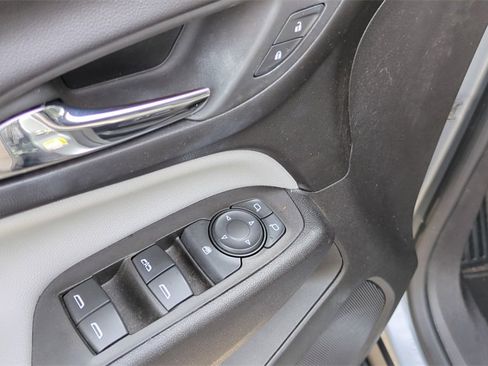 Used 2024 Chevrolet Equinox LS w/ LS Convenience Package image 13