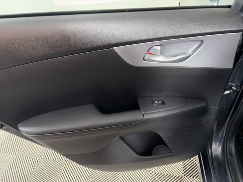 Used 2024 Kia Forte LXS w/ LXS Technology Package image 34