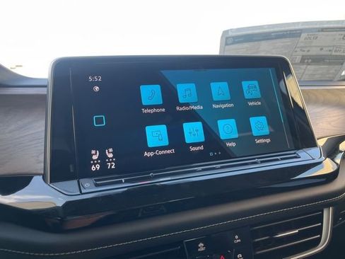 New 2026 Volkswagen Atlas SE FWD image 17