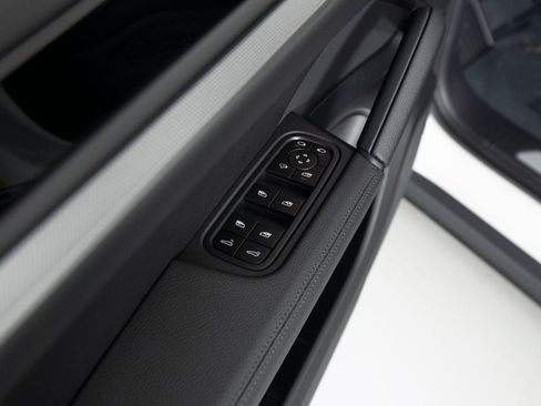 New 2026 Porsche Cayenne S image 20