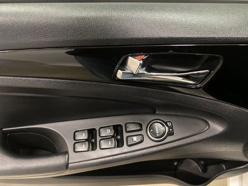 Used 2011 Hyundai Sonata Limited FWD image 26