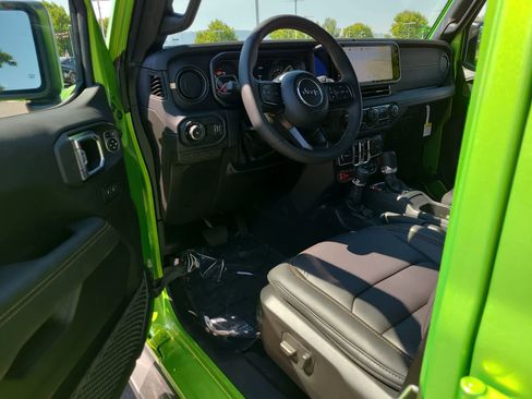 New 2025 Jeep Wrangler Unlimited Rubicon 392 image 10