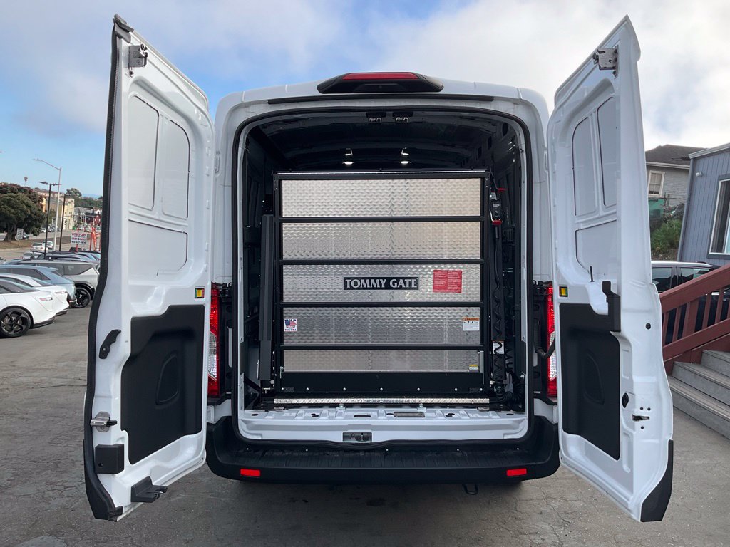 Used 2023 Ford E-Transit Medium Roof RWD image 9
