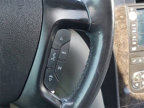 Used 2012 GMC Acadia Denali image 17