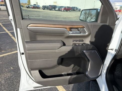 New 2026 Chevrolet Silverado 1500 High Country w/ Technology Package image 10