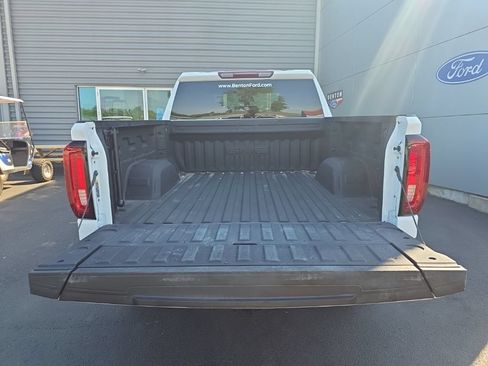 Used 2025 GMC Sierra 1500 AT4 AWD/4WD image 9