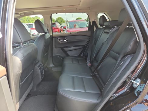 Used 2021 Nissan Rogue SL FWD image 11
