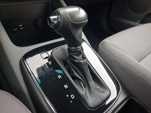 Used 2017 Kia Forte LX FWD image 15