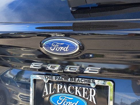 Used 2022 Ford Edge SEL w/ Convenience Package image 11