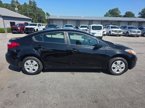 Used 2016 Kia Forte LX FWD image 4