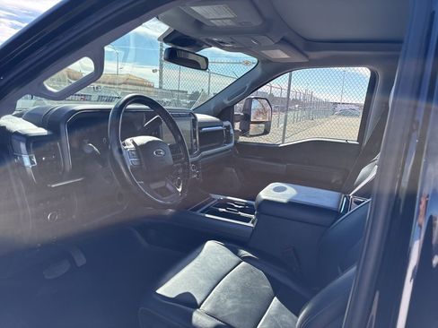 Used 2023 Ford F350 Lariat w/ Sport Appearance Package image 9