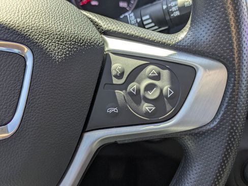 Used 2024 GMC Terrain SLE w/ Elevation Edition FWD image 18
