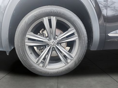 Used 2021 Volkswagen Atlas SE image 13