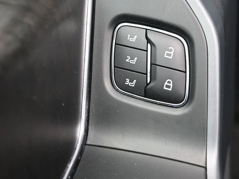 Used 2022 Ford F150 Lariat w/ Equipment Group 502A High image 17