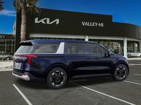 New 2026 Kia Carnival EX image 6