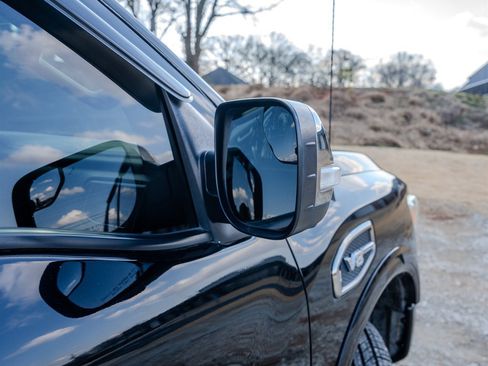 Used 2017 Nissan Titan Platinum Reserve image 12