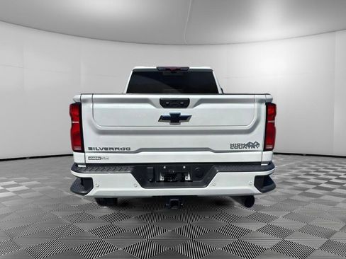 Used 2024 Chevrolet Silverado 2500 High Country w/ High Country Premium Package AWD/4WD image 8