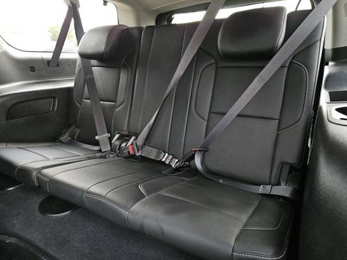 Used 2019 GMC Yukon XL SLT w/ Premium Edition RWD image 31